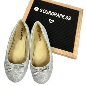 Amy Girl’s Silver Sparkly Ballet Flats Size 2